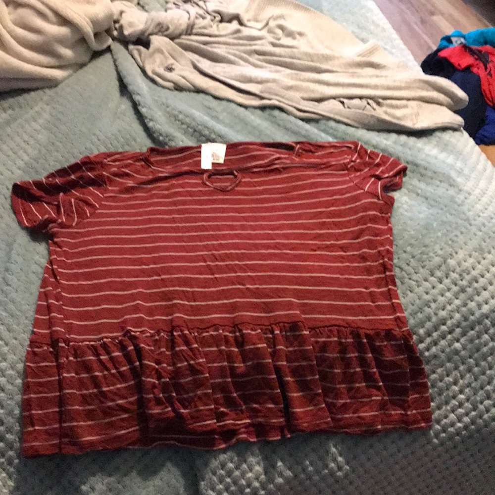 stripped marroon shirt